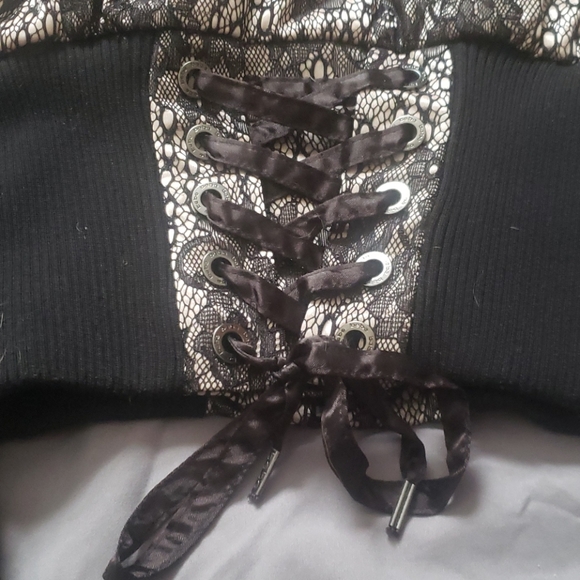 Rare Limited Edition Bebe Lace Up Corset Bonded Lace Puffer Jacket - Picture 9 of 9